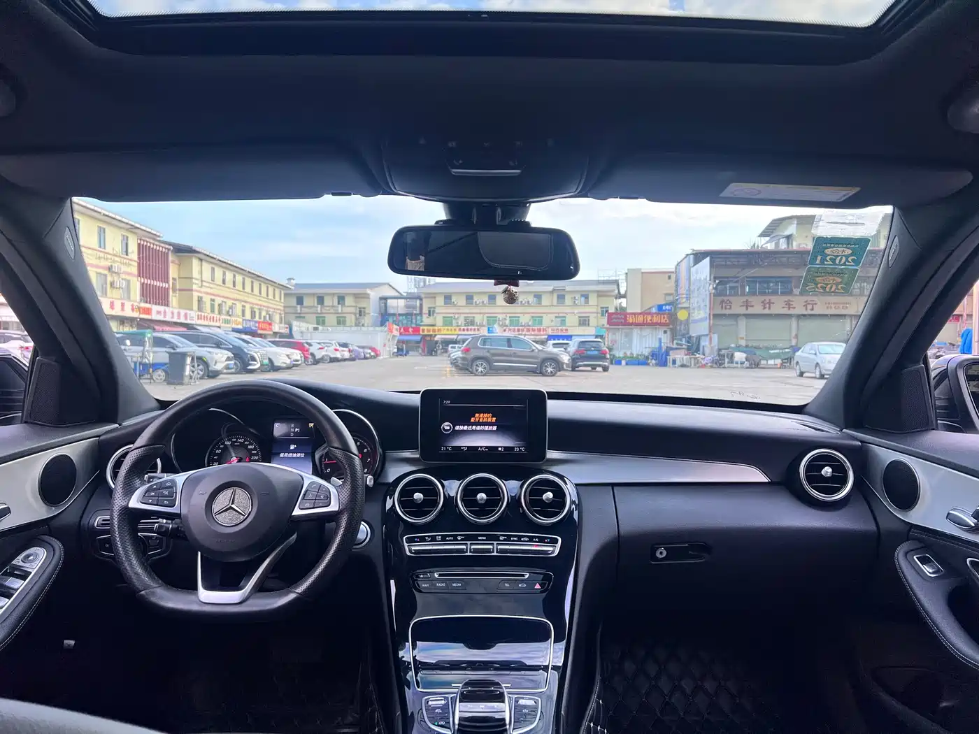 Mercedes-Benz C-Class 2017 C 200 Sport фото 12