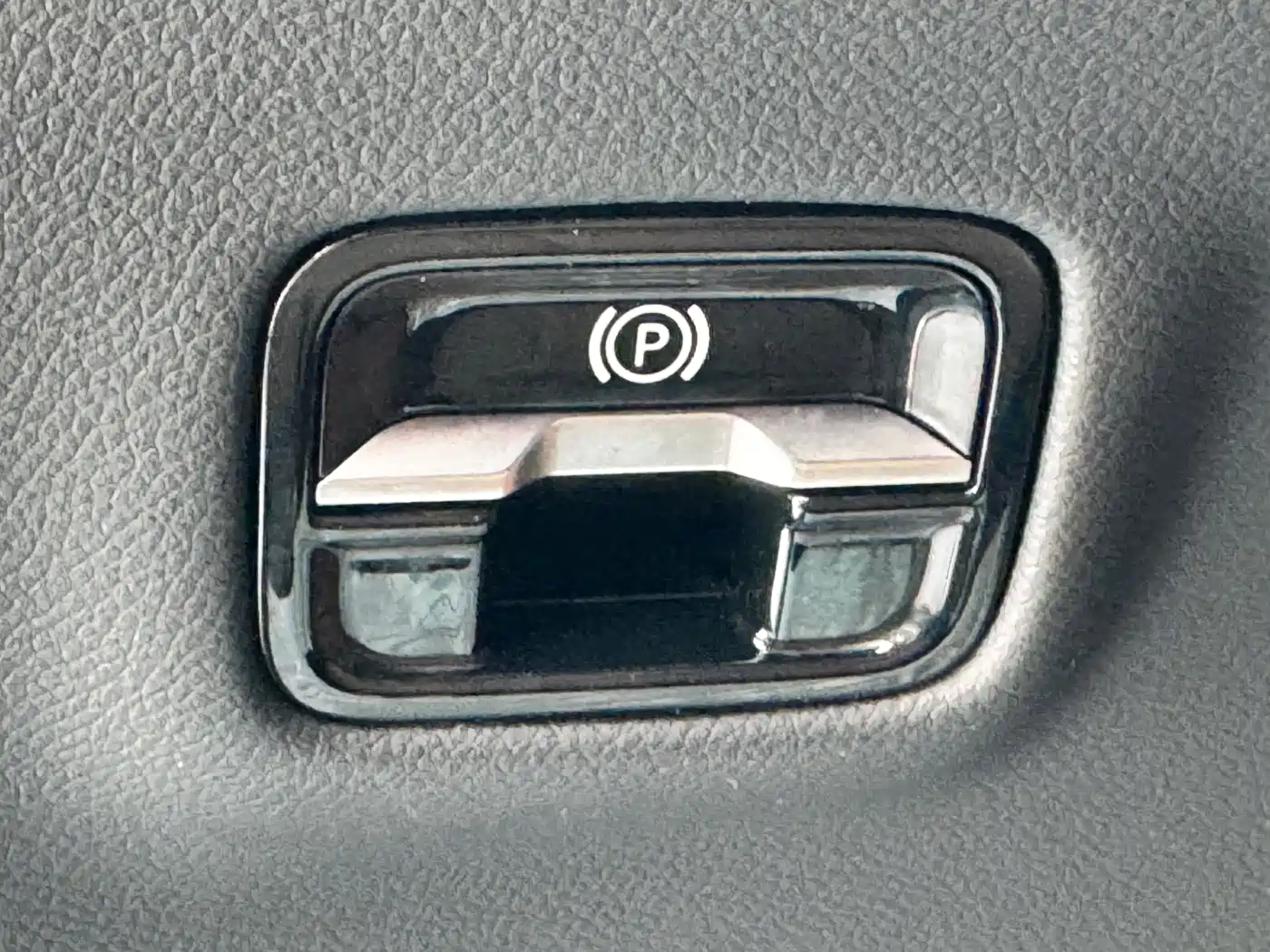 Mercedes-Benz E-Class 2025 E 300 L Fashion фото 12