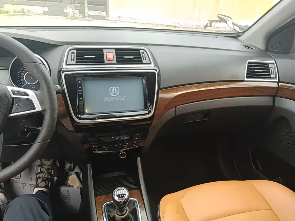 BAIC Weiwang S50 2017 2016 1.5T Manual Joy Elite
