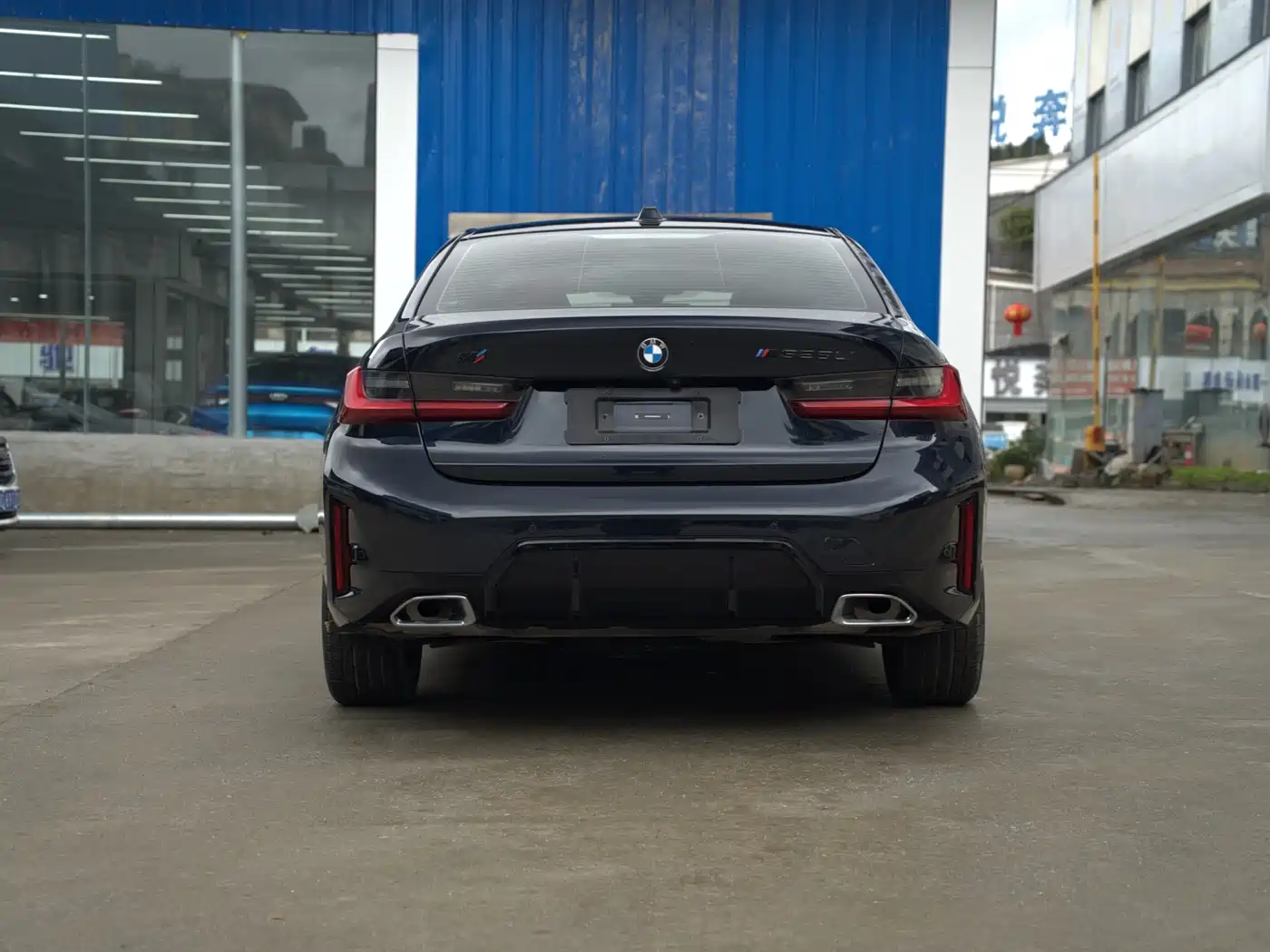 BMW 3 Series 2025 325Li M Sport Package фото 8