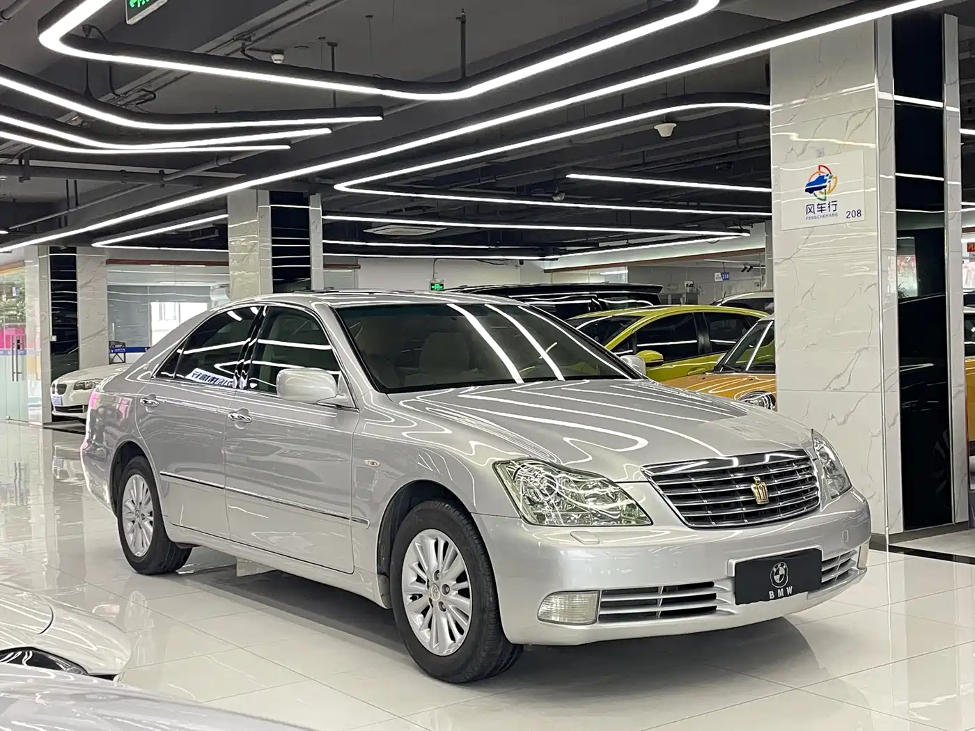 Toyota Crown 2007 2.5L Royal Special Edition фото 3