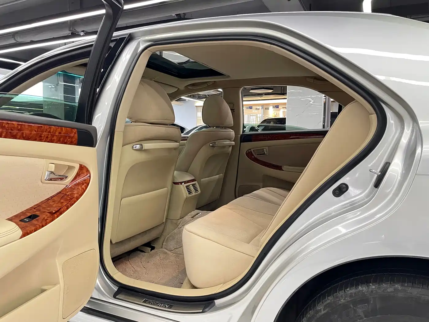 Toyota Crown 2007 2.5L Royal Special Edition фото 7