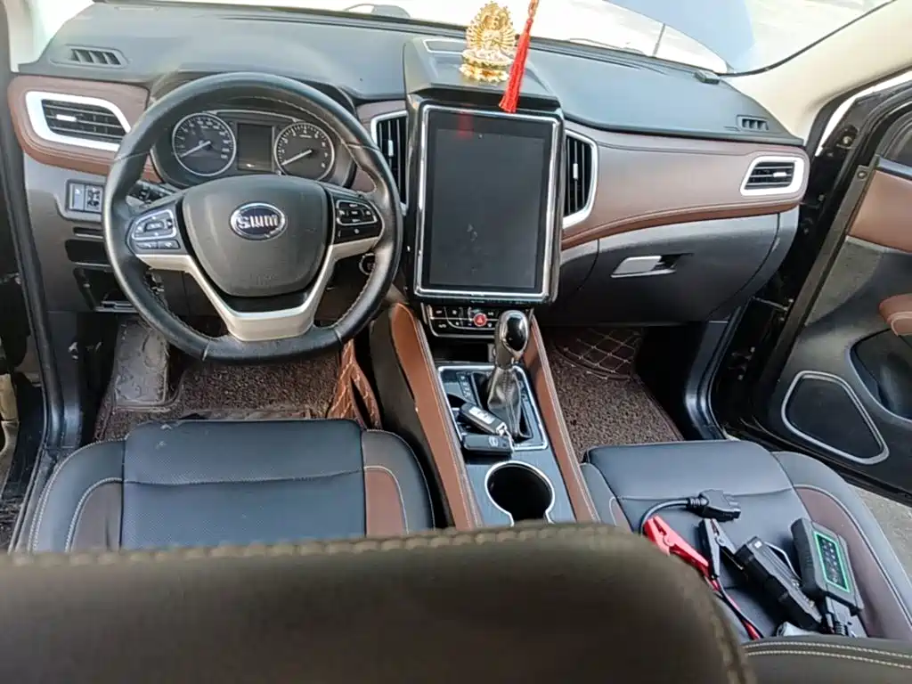SWM Motor SWM X7 2018 2017 1.5T Automatic Smart Enjoy 7-seater