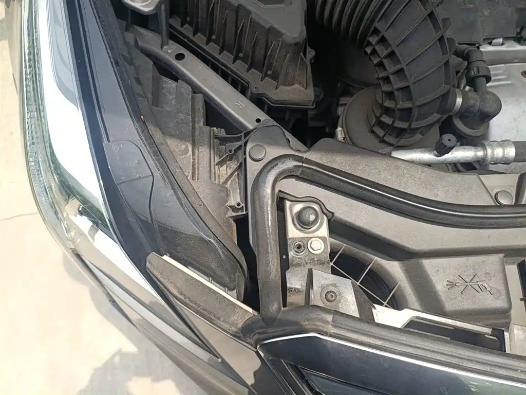Cadillac XT5 2018 25T Luxury фото 22