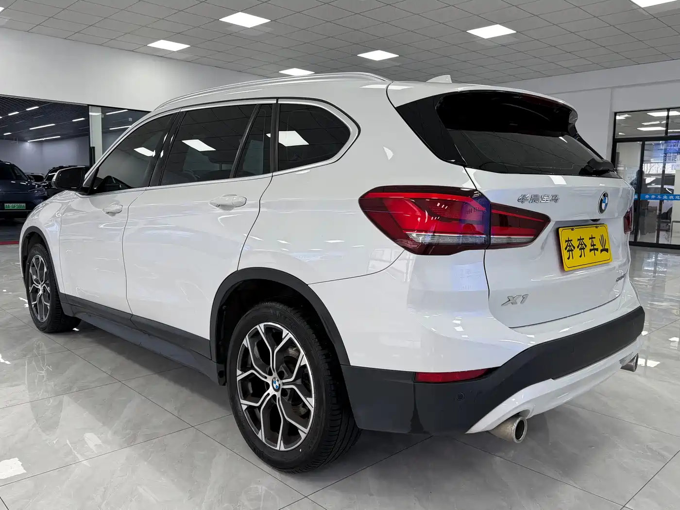 BMW X1 2020 sDrive25Li Leading Model фото 5