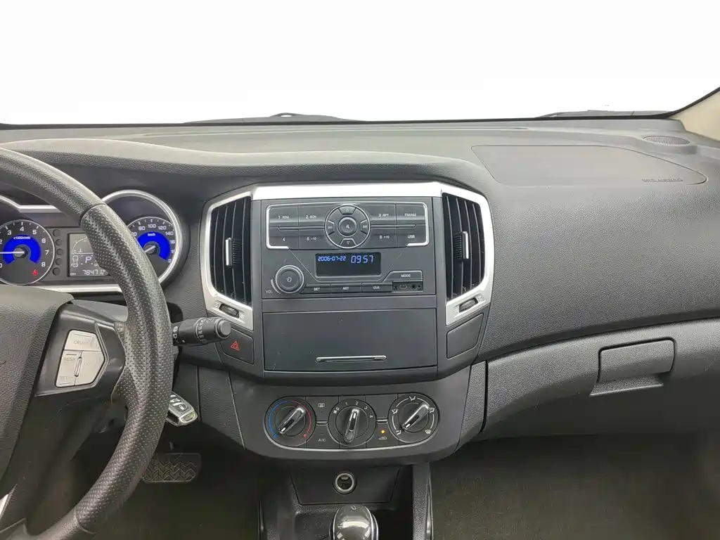 Dongfeng Aeolus Dongfeng Fengshen AX3 2016 2016 1.5L Automatic Trendy Cool Edition