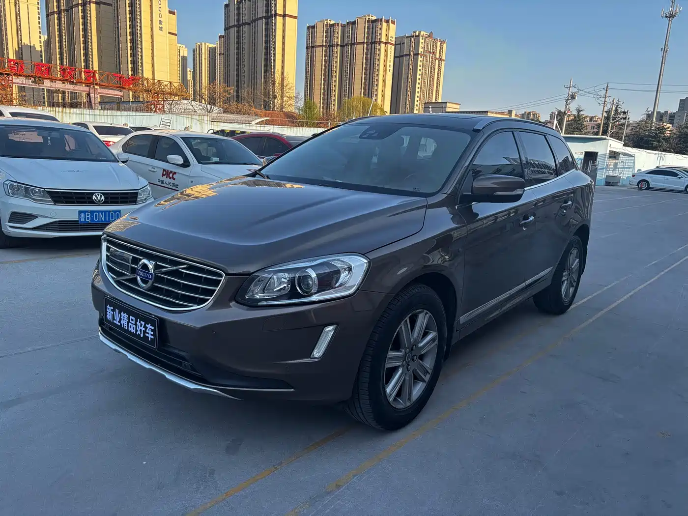 VOLVO XC60