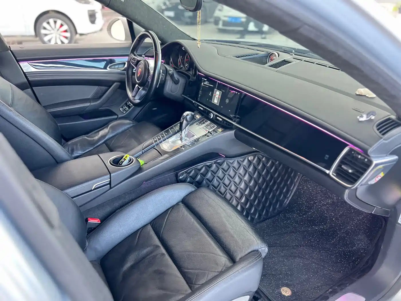 Porsche Panamera 2014 Panamera 4 3.0T фото 10