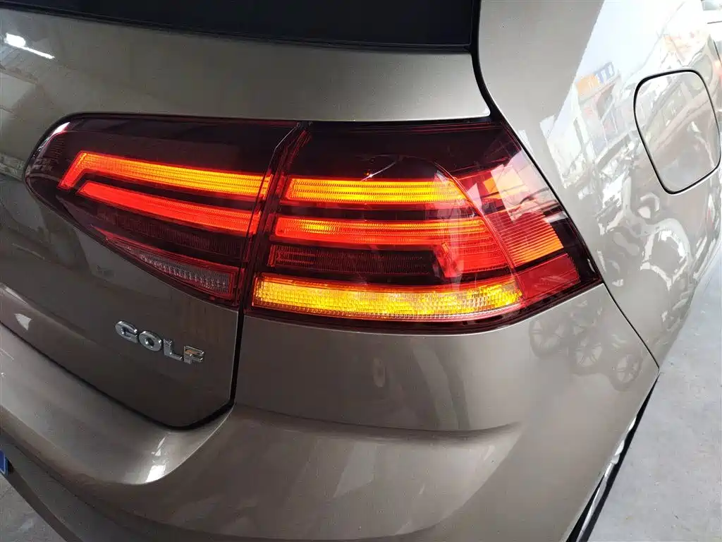Volkswagen Golf 2018 1.6L Automatic Comfort фото 8