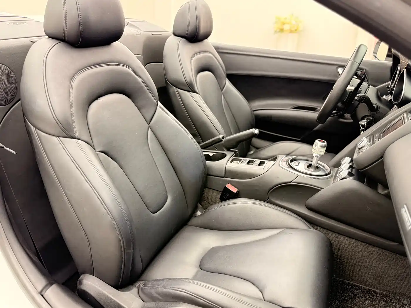 Audi R8 2011 Spyder 5.2 FSI quattro фото 18