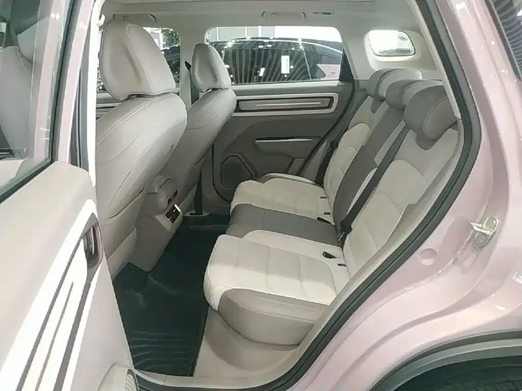 Geely ICON 2025 2026 Chocolate 1.5TD Pure Edition