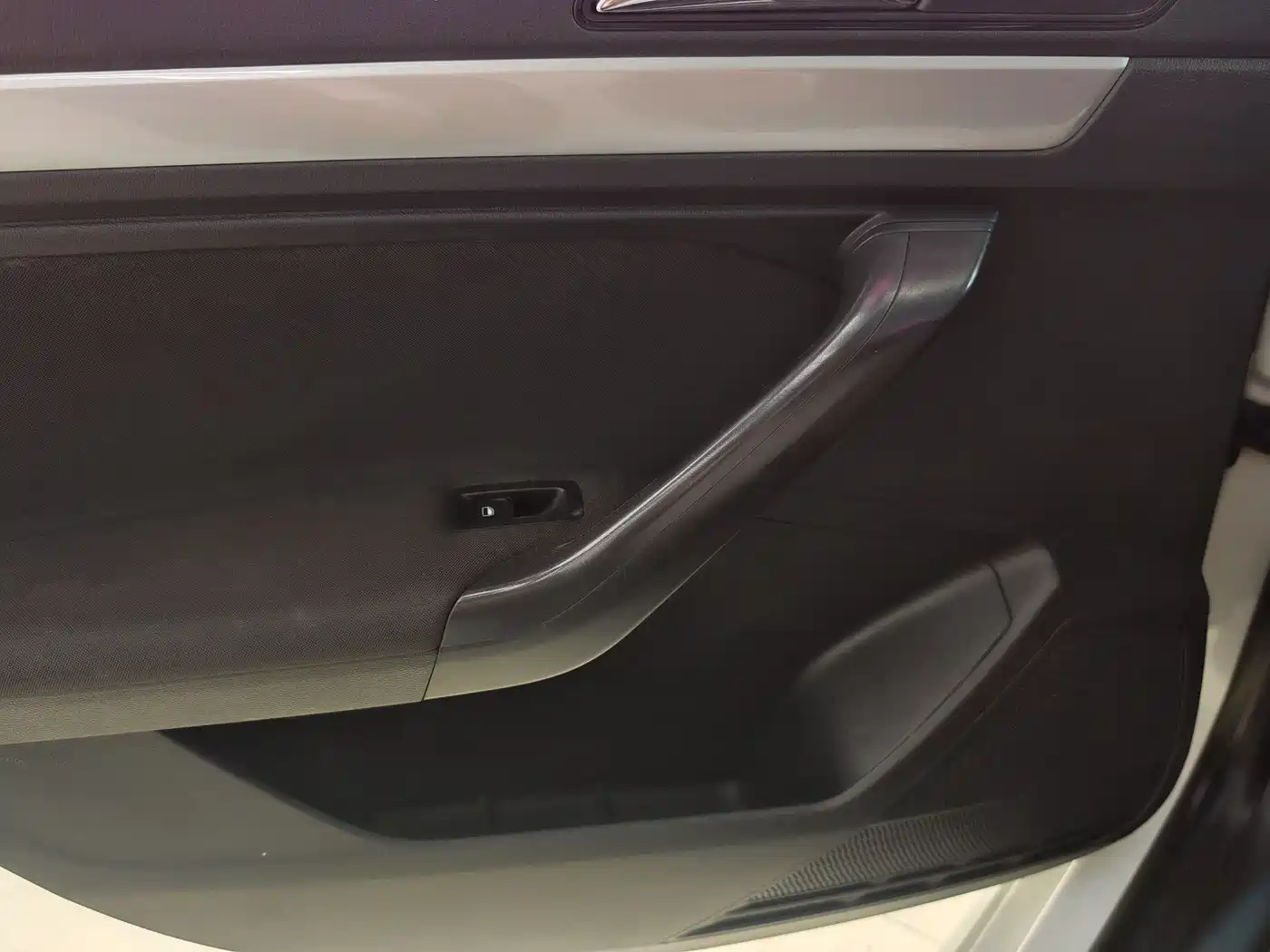 Volkswagen Lavida 2017 1.6L Automatic Trend Edition фото 8