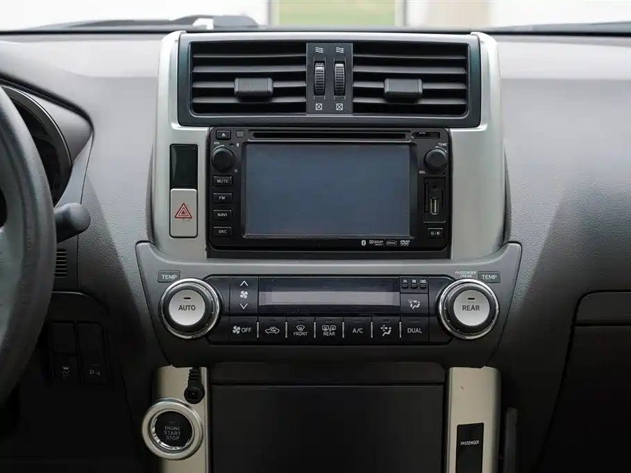 Toyota Prado 2010 4.0L Automatic TX-L фото 44