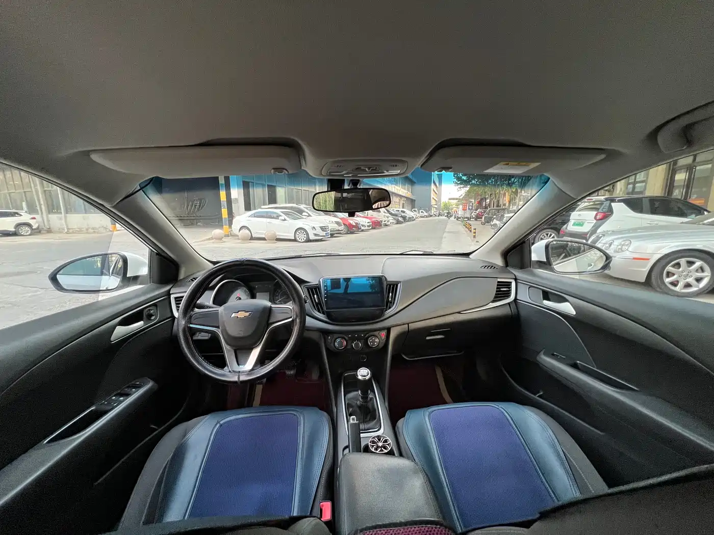 Chevrolet Cavalier 2019 320 Manual Enjoyment Edition фото 16