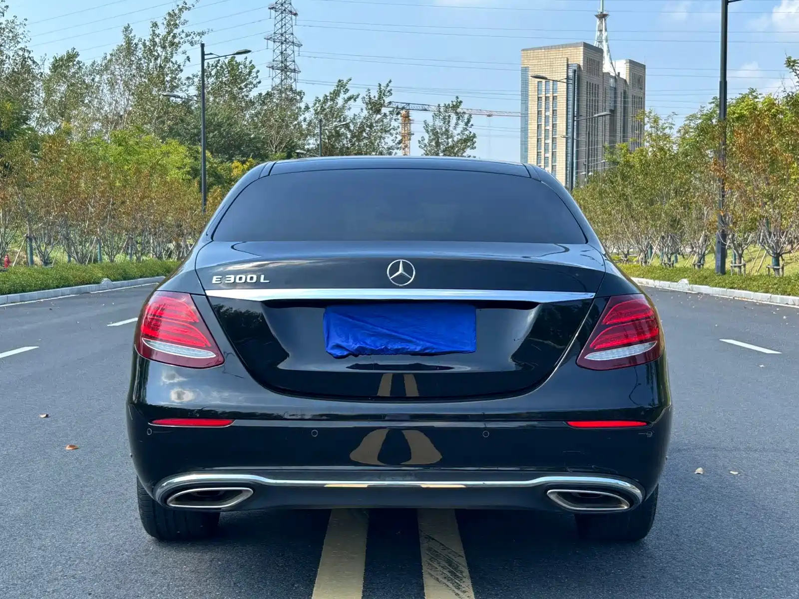 Фото 19 - Mercedes-Benz E-Class