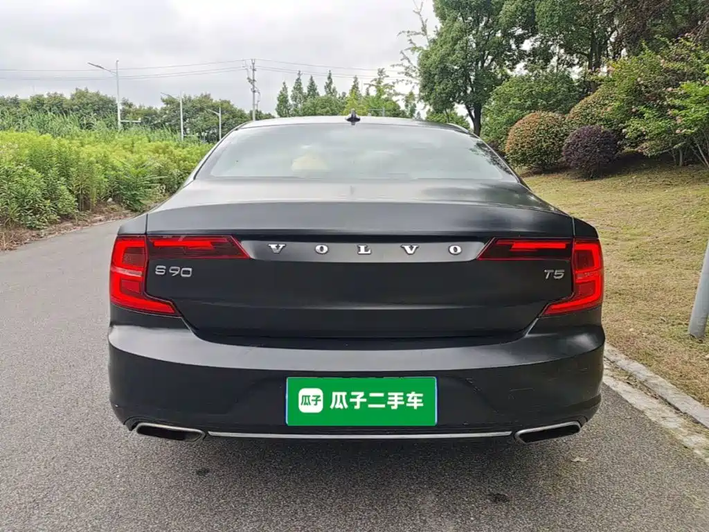 Фото 6 - Volvo S90