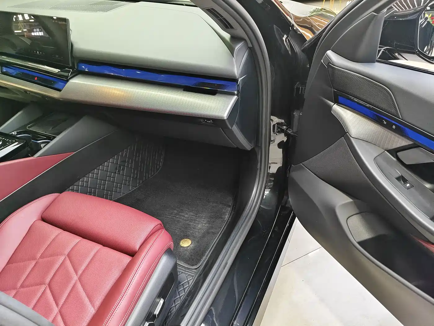 BMW 5 Series, миниатюра 7