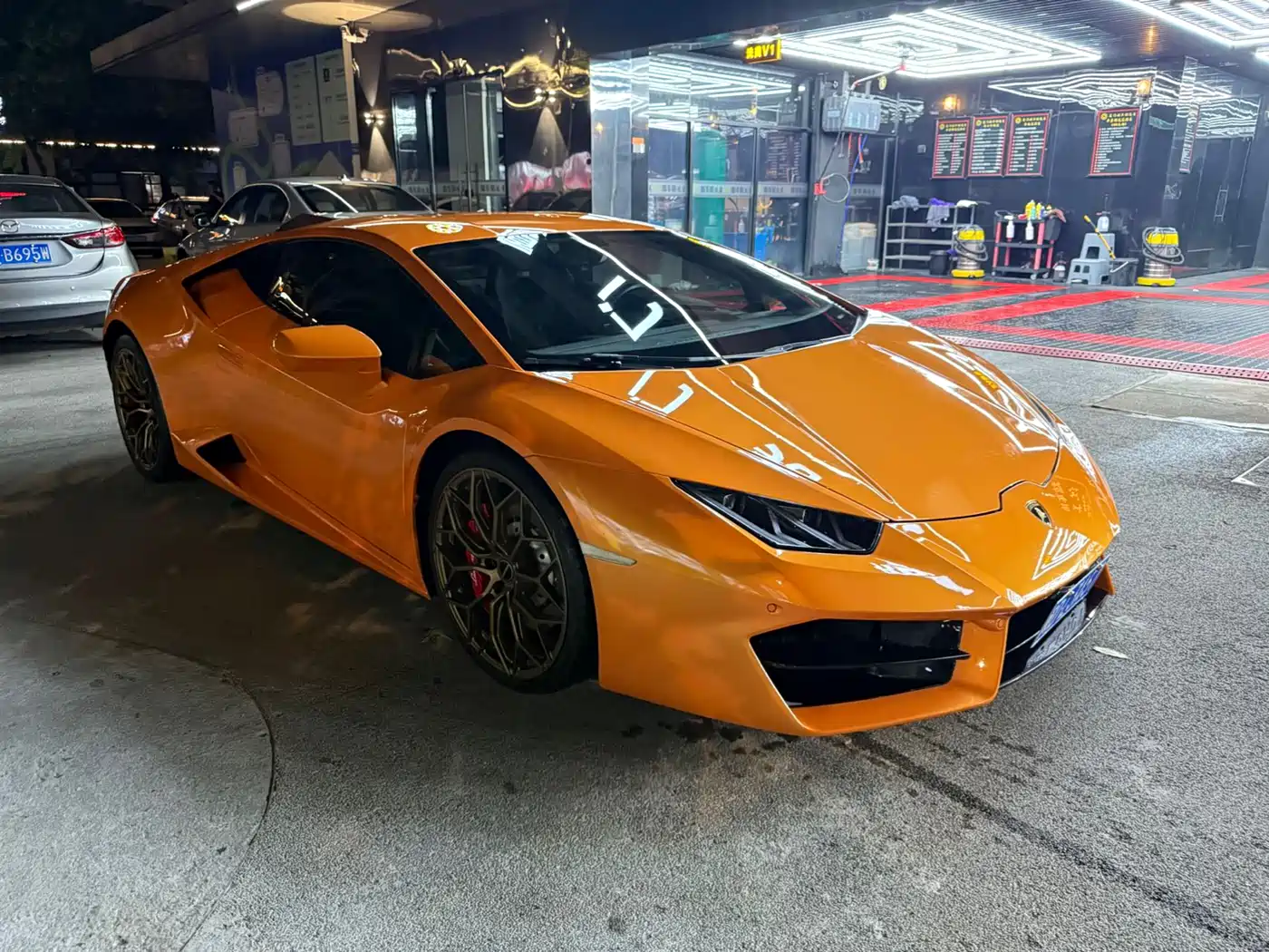 Lamborghini Huracán 2016 Huracán RWD Coupe фото 3