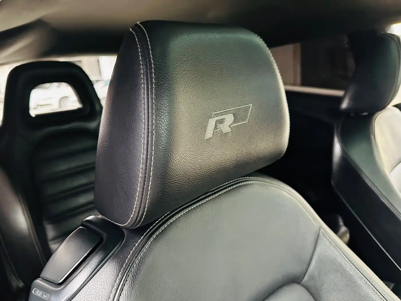 Volkswagen Scirocco 2011 2.0TSI R-Line фото 27