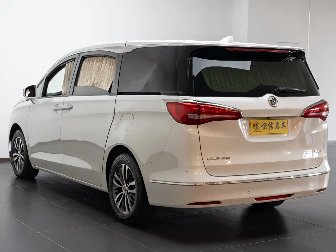 Buick GL8 2017 ES 28T Luxury China V фото 5