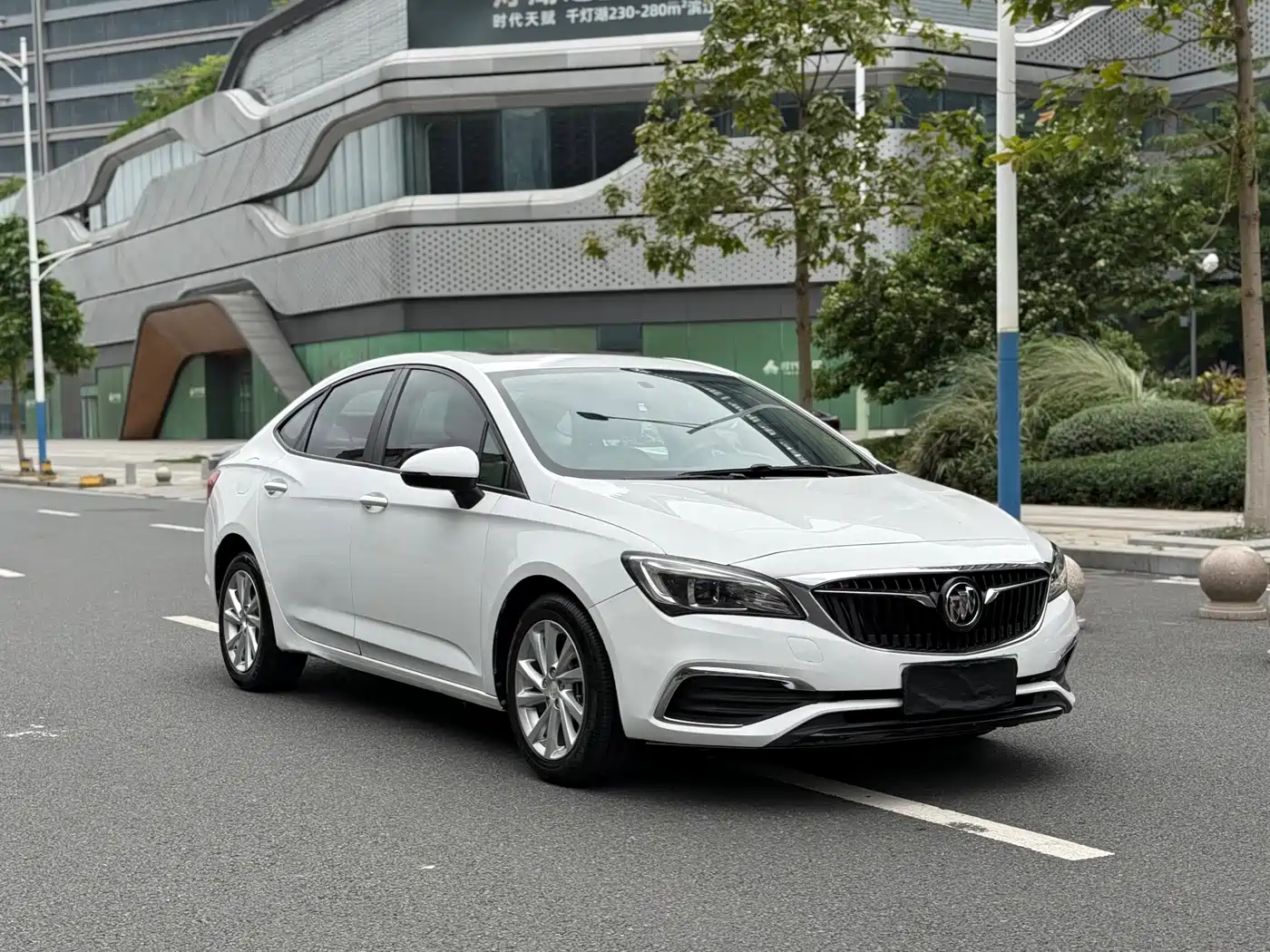 Buick Verano 2018 Sedan 15S Automatic Leading фото 3