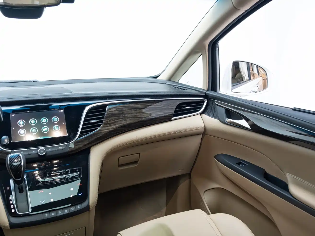 Buick GL8 2017 ES 28T Luxury China V фото 21
