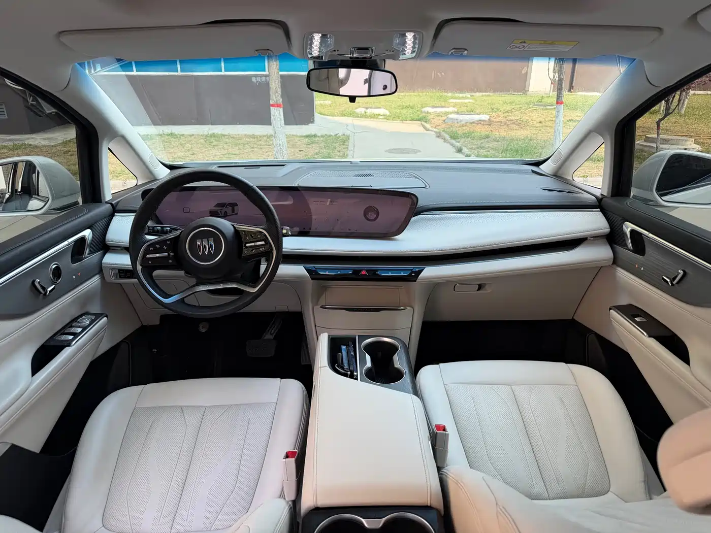 BUICK GL8 NEW ENERGY