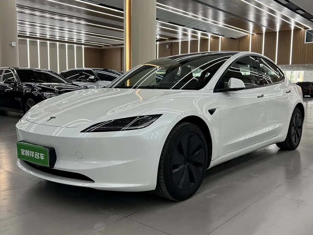 Tesla Model 3 2025 Model Year Facelift Long Range All-Wheel Drive
