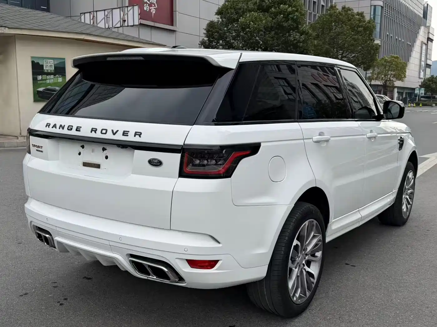 Land Rover Range Rover Sport 2016 Model 3.0 SDV6 HSE DYNAMIC фото 18
