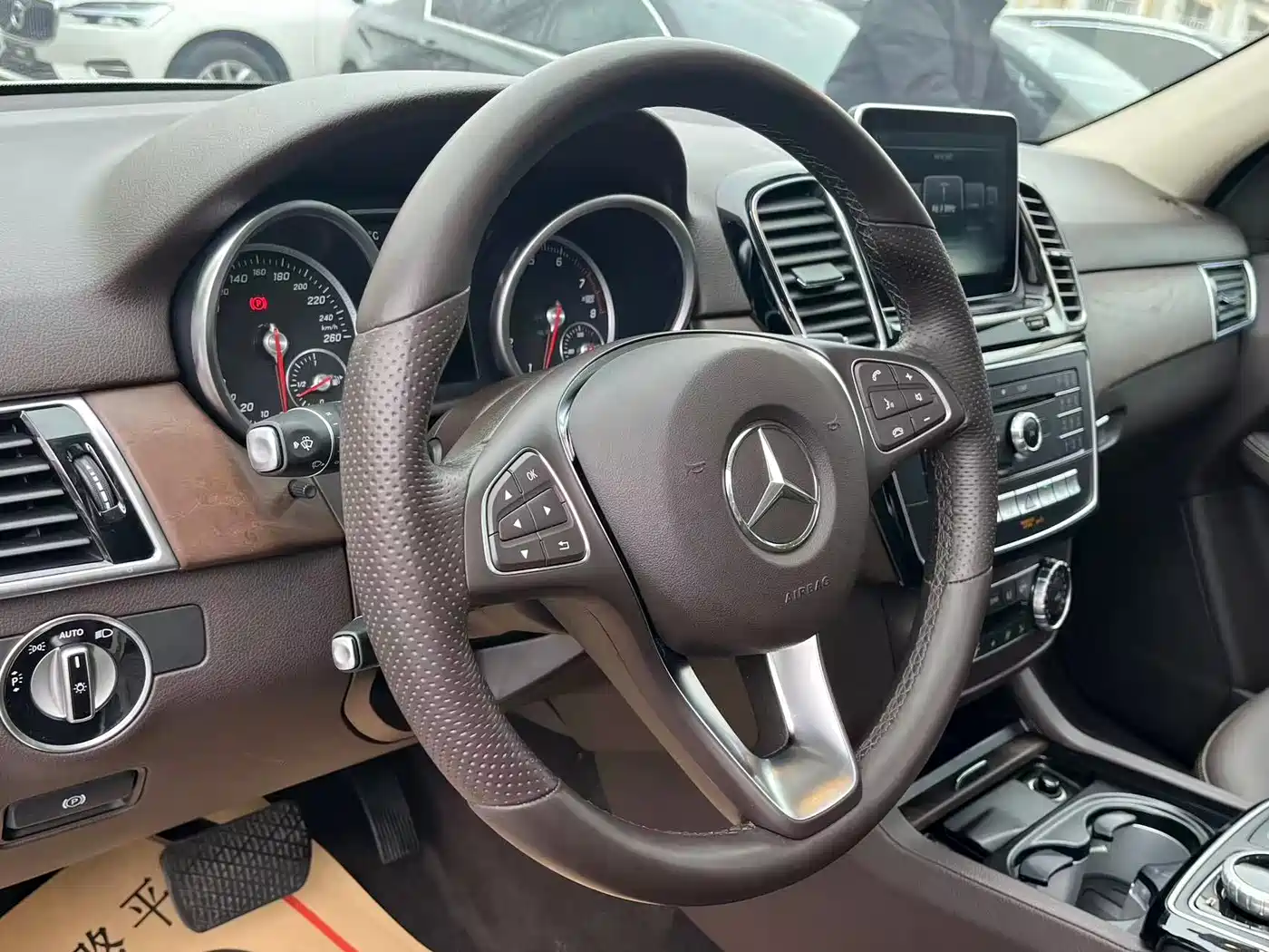 Mercedes-Benz GLE 2015 GLE 400 4MATIC фото 8