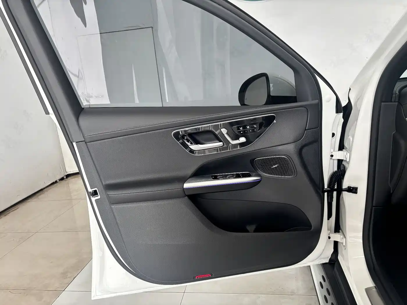 Mercedes-Benz GLC 2025 GLC 300 L 4MATIC Dynamic 5-seater фото 10