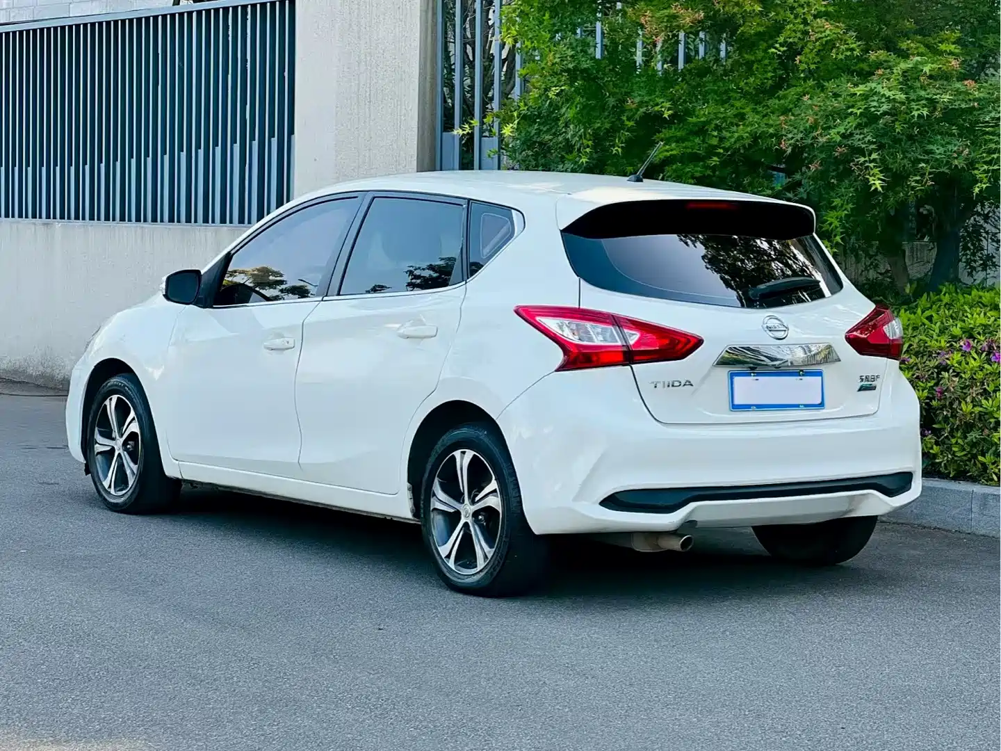 صورة 5 - Nissan Tiida