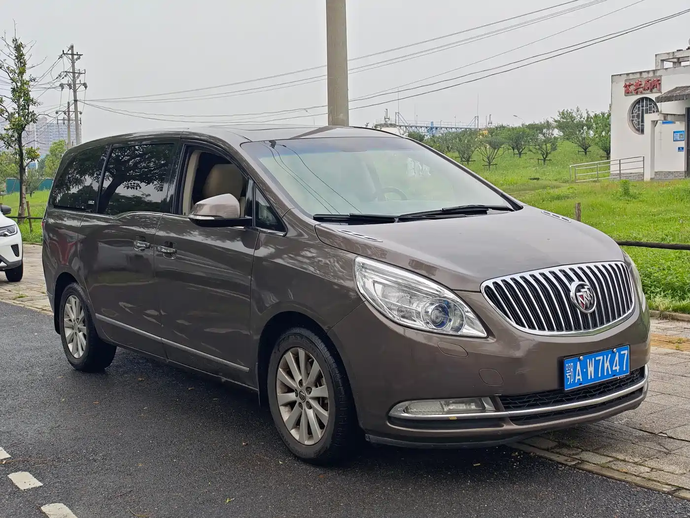 Buick GL8 2013 2.4L LT Luxury Business Executive Edition фото 3