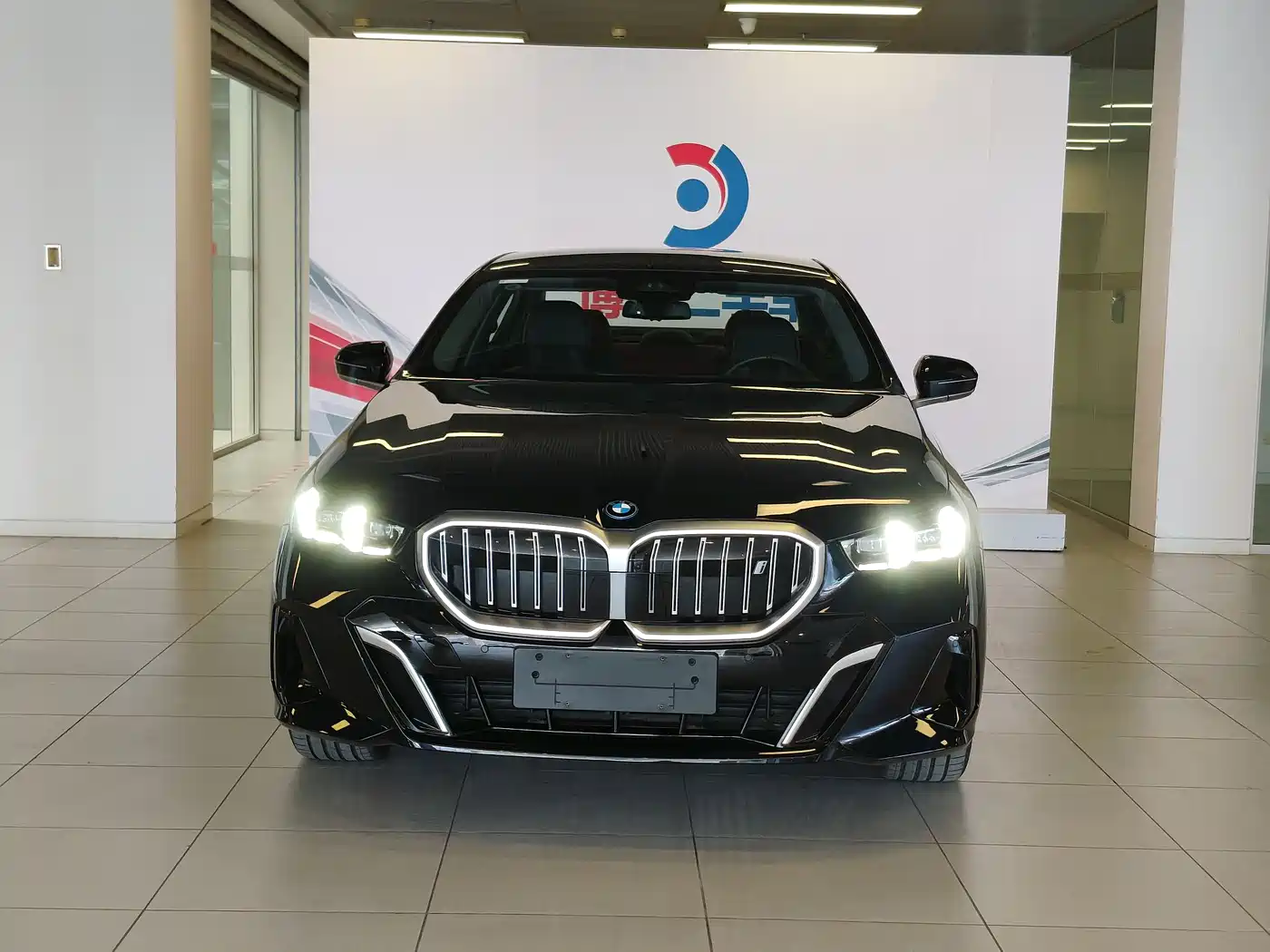BMW i5 2025 eDrive 40L M Sport Package фото 2