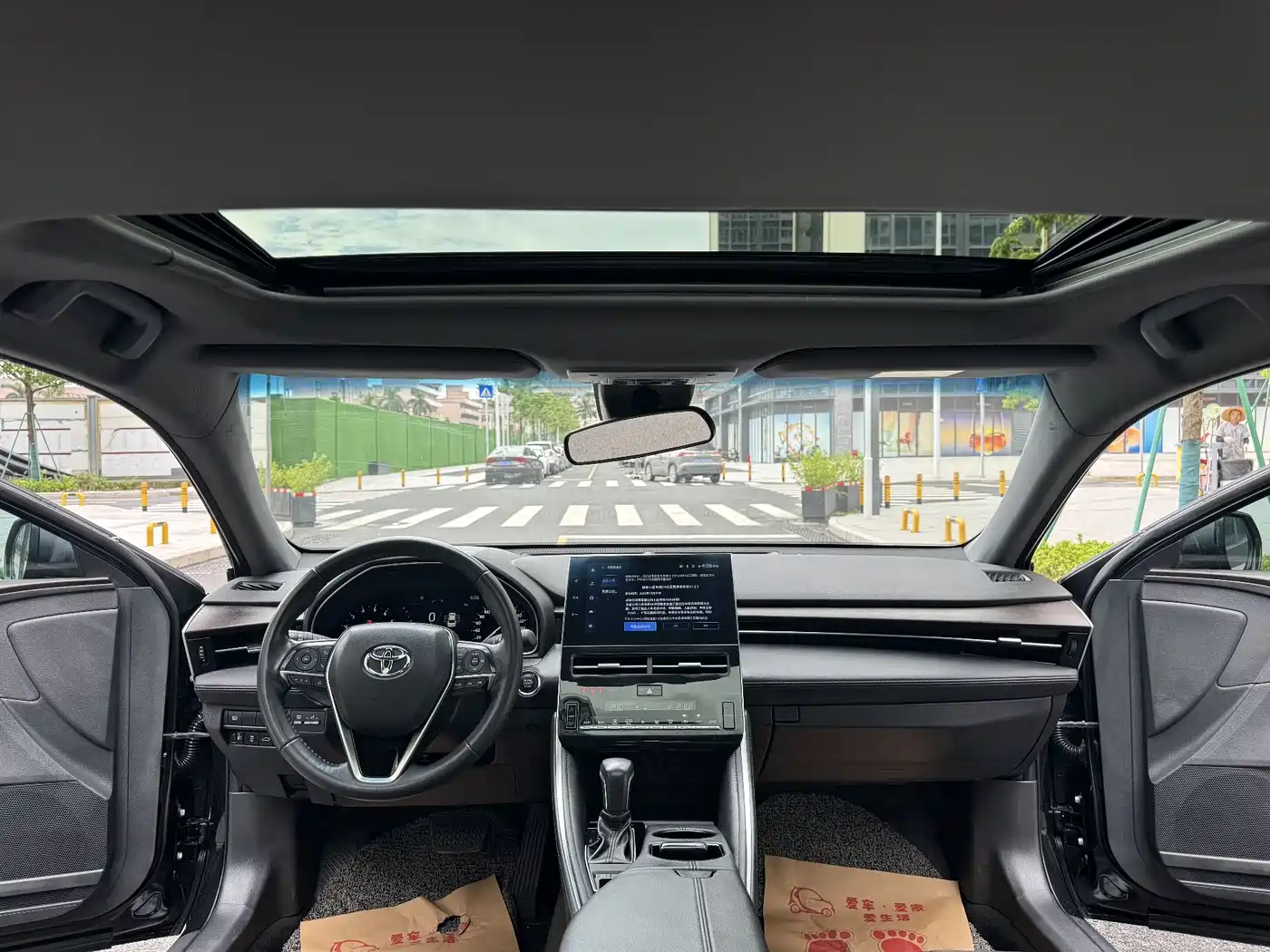 Toyota Avalon 2022 2.0L Luxury Edition фото 14