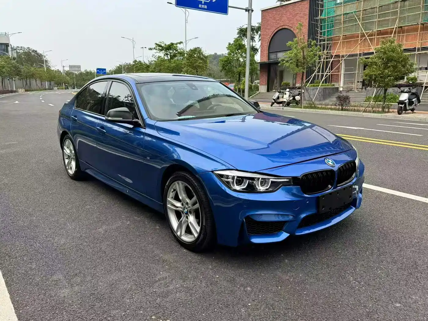 BMW 3 Series 2017 330i M Sport фото 3