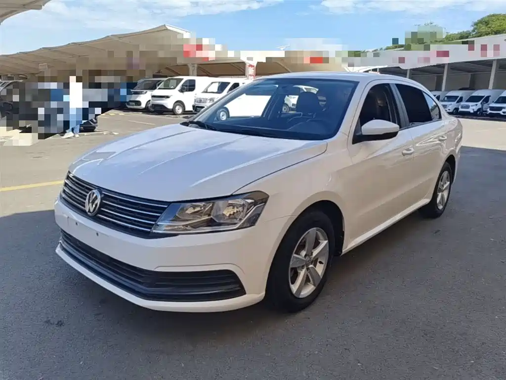 Volkswagen Lavida 2015 1.6L Manual Trend Edition фото 2
