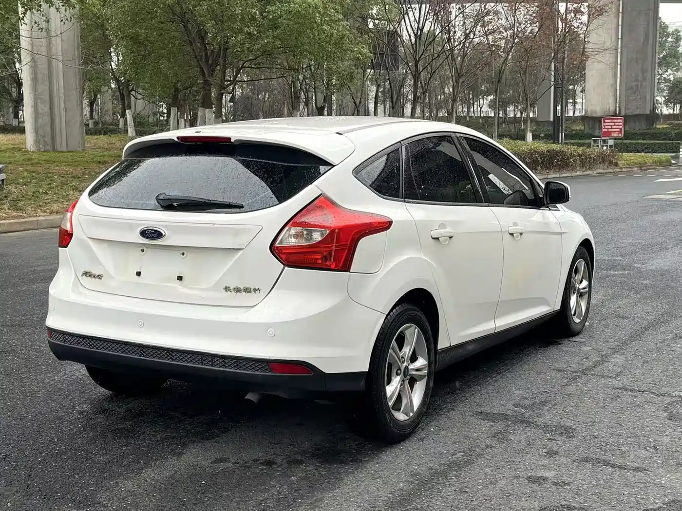 Фото 6 - Ford Focus