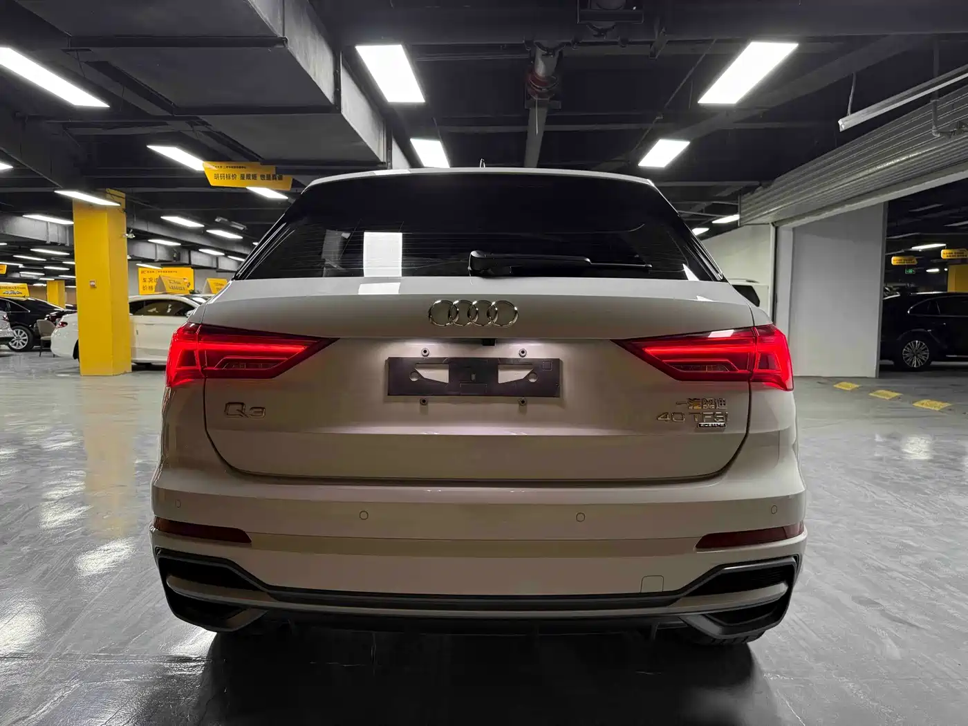 Photo 9 - Audi Q3