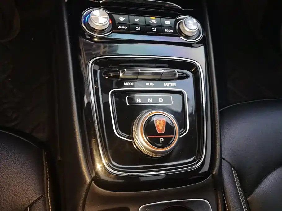 ROEWE EI5