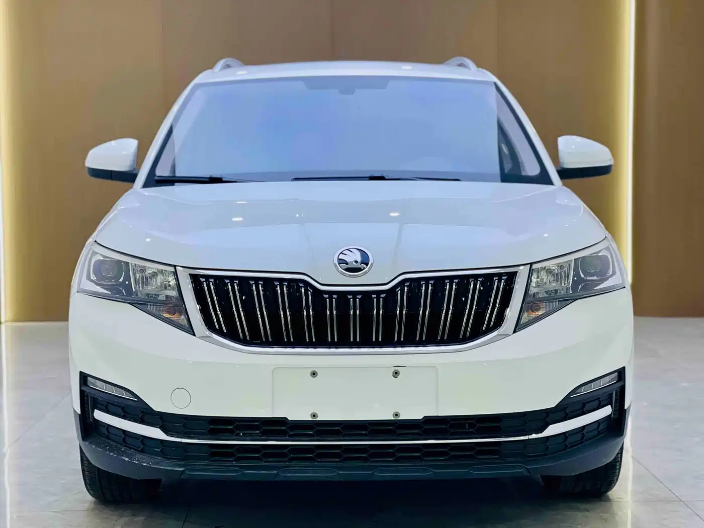 Škoda Kamiq 2023 Facelift 1.5L Auto Comfort Edition фото 2