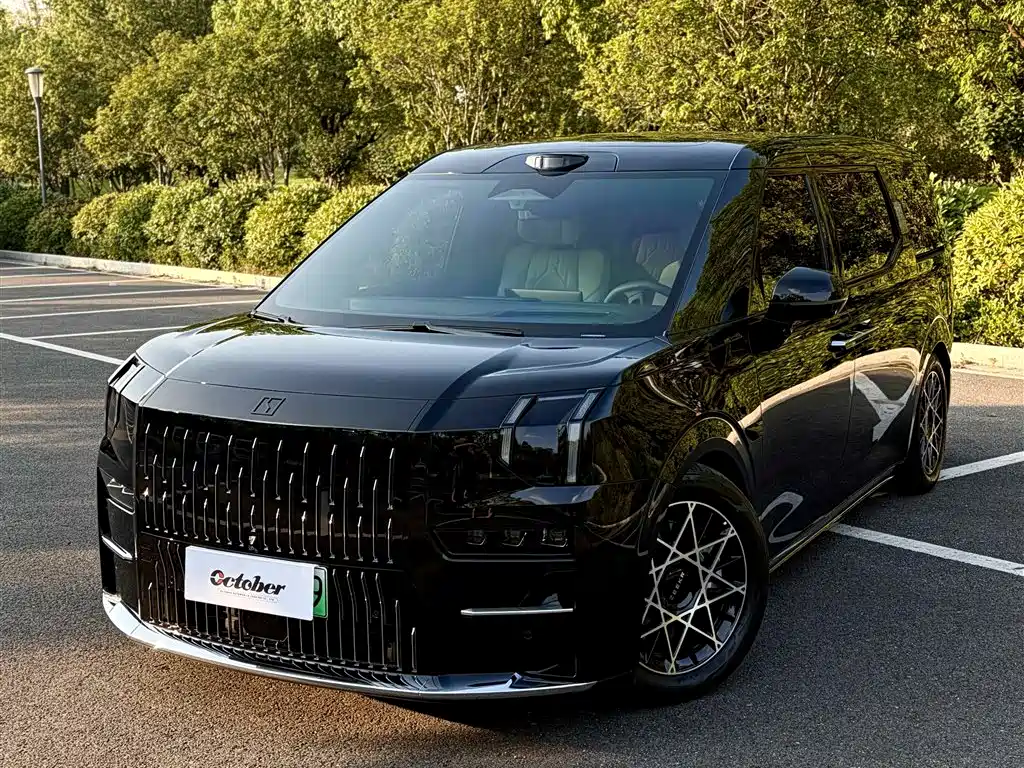 ZEEKR 009 2025 2024 6-seat Executive AWD 108kWh