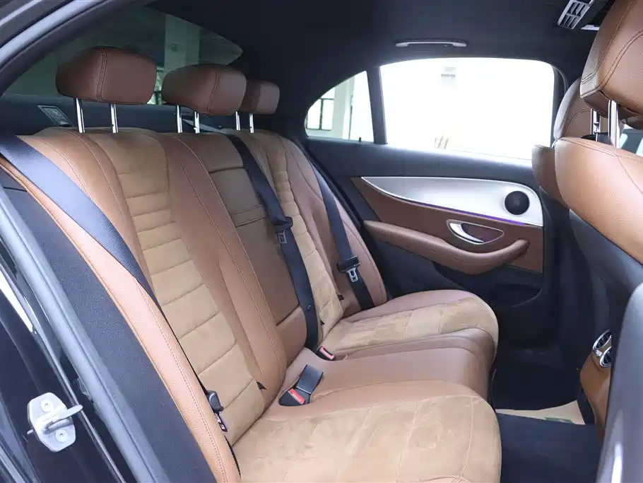 Mercedes-Benz E-Class 2017 Facelift E 200 Sport 4MATIC фото 18