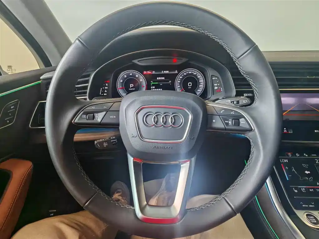 Audi Q7 2025 2025 45 TFSI quattro S line Sport