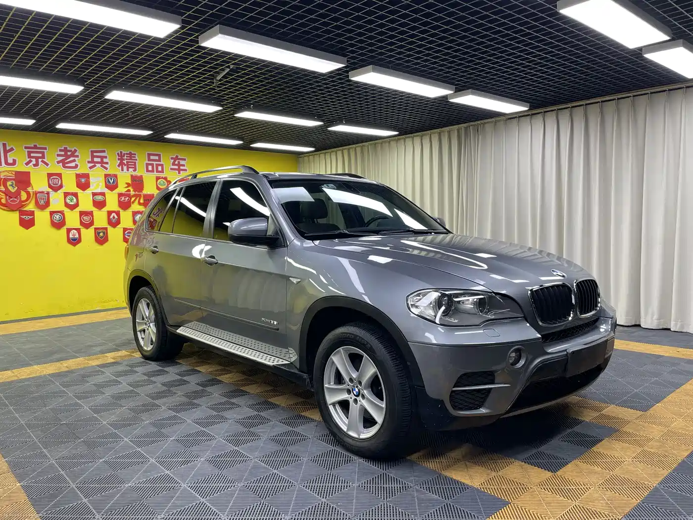 BMW X5 (Import) 2011 xDrive35i Leading Edition фото 5