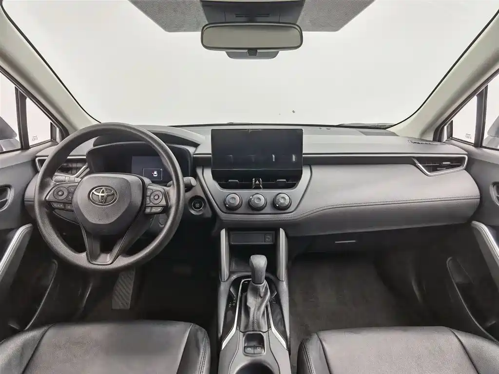 Toyota Corolla Cross 2023 2.0L Pioneer Edition фото 5