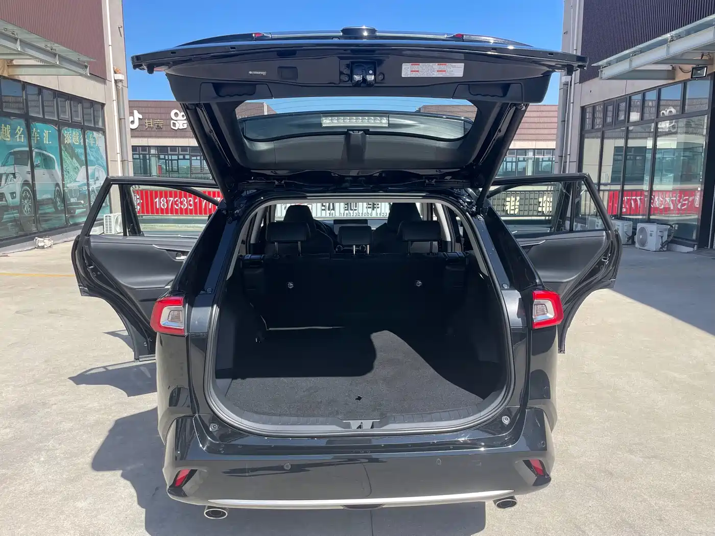 Toyota Wildlander New Energy 2023 High Performance 2.5L AWD Turbo Edition фото 18
