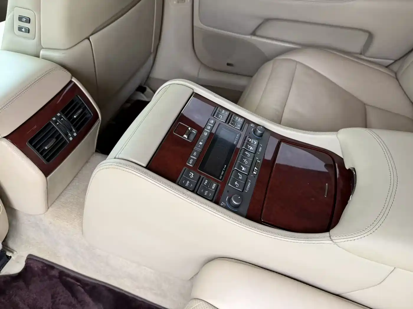 Lexus LS 2006 460L Premium Edition фото 11