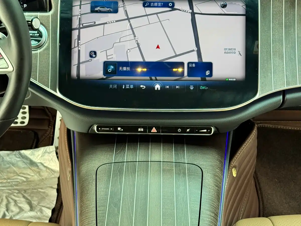 Mercedes-Benz E-Class 2025 E 300 L Fashion фото 6