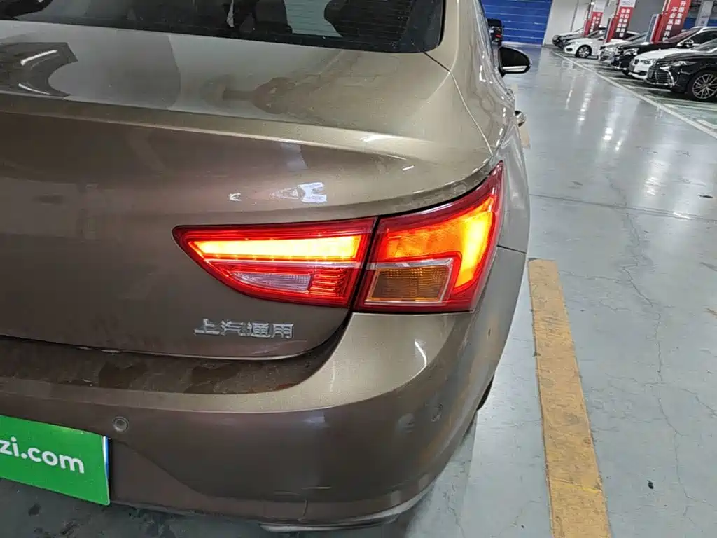 Photo 8 - Buick Verano